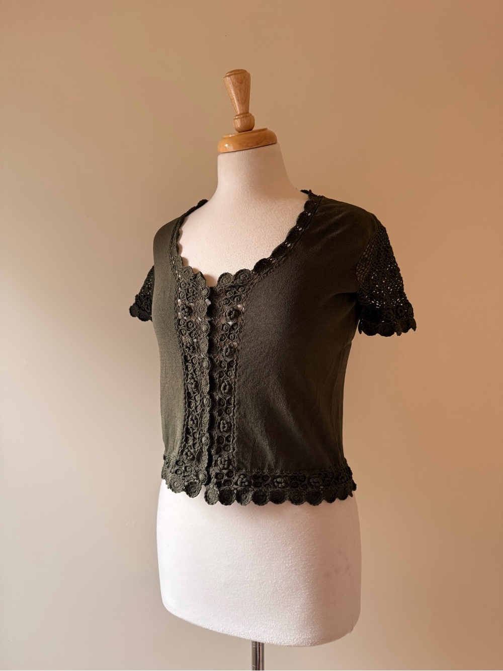 Anne Klein Y2K Olive Green Crochet Lace Cardigan Top